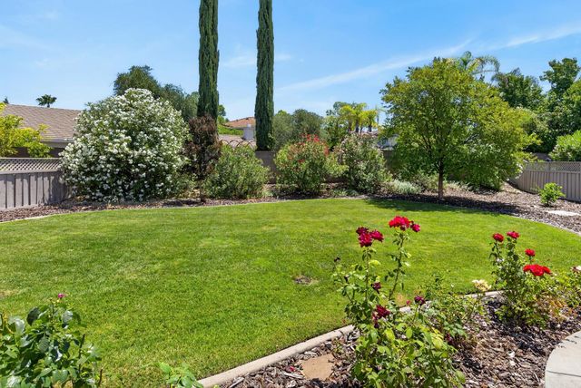 6040 Buckskin Ln, Roseville, CA 95747