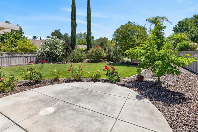 6040 Buckskin Ln, Roseville, CA 95747