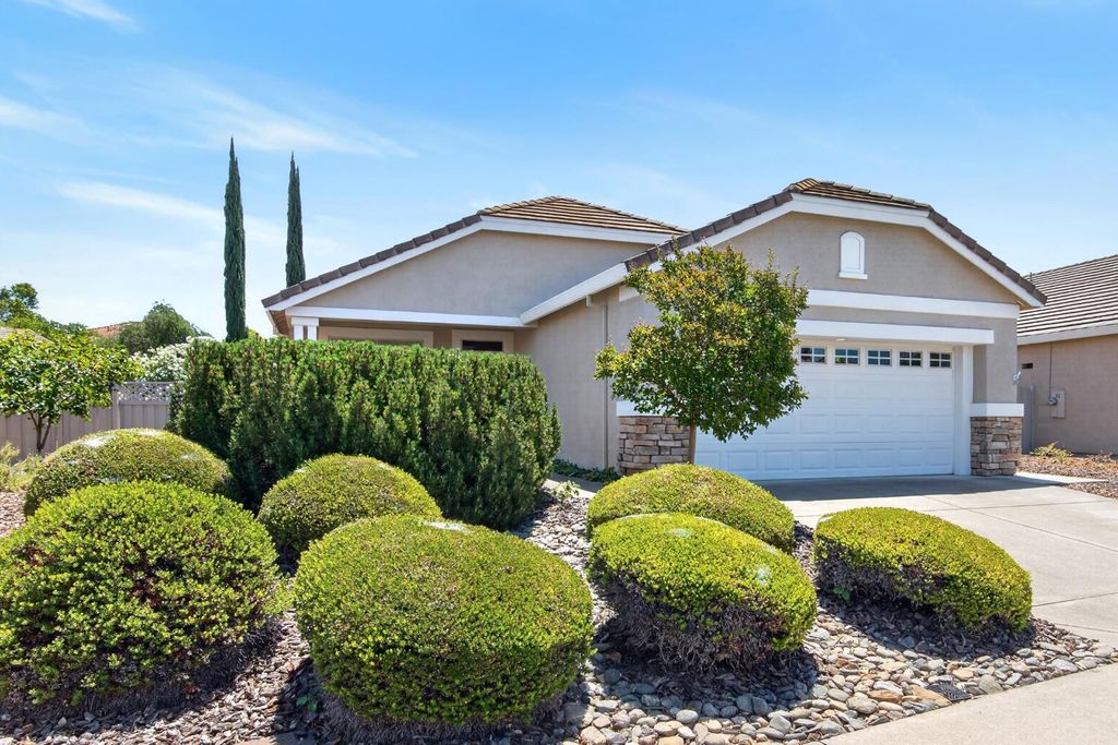 6040 Buckskin Ln, Roseville, CA 95747