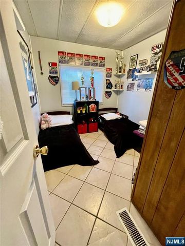 22 Ambassador Drive, Wayne, NJ 07470