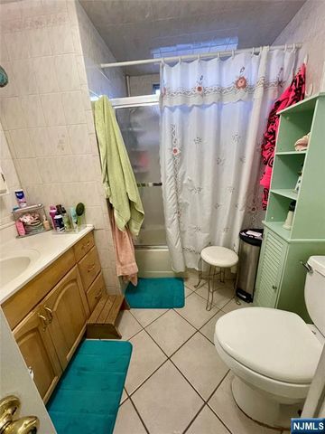 22 Ambassador Drive, Wayne, NJ 07470