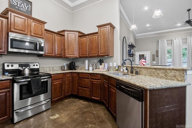 4015 Lantern Hill, Benton, AR 72019
