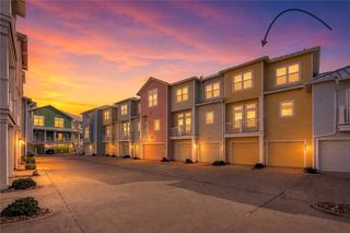 14890 Granada Dr 302, Corpus Christi, TX 78418