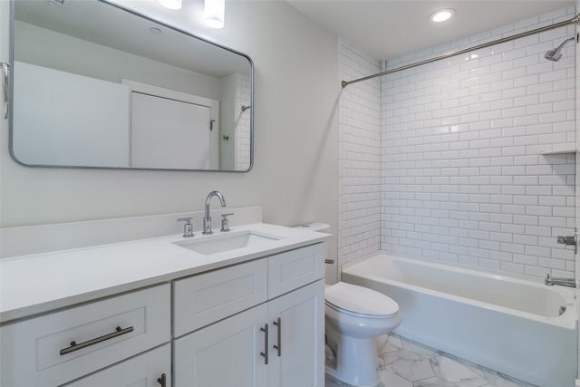 6283 La Vista Drive 301, Dallas, TX 75214