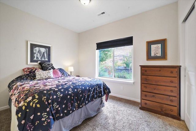 154 S Legacy Ridge Dr, Liberty Lake, WA 99019