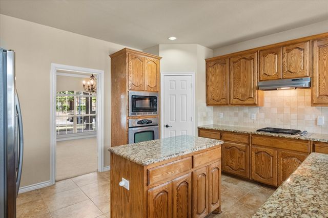 4828 Tarragon Lane, Grand Prairie, TX 75052
