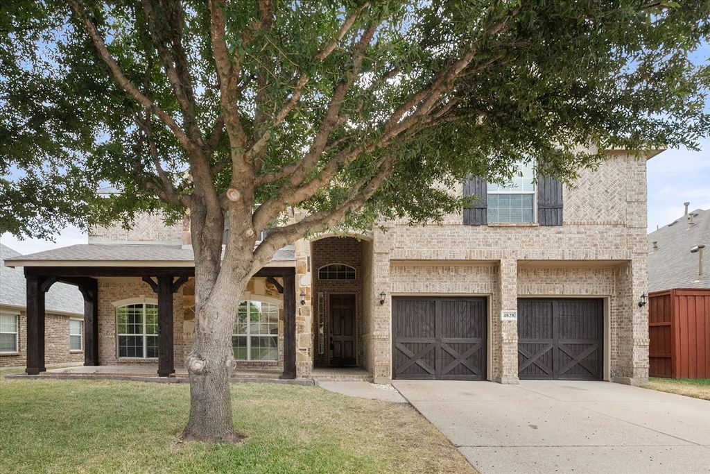 4828 Tarragon Lane, Grand Prairie, TX 75052