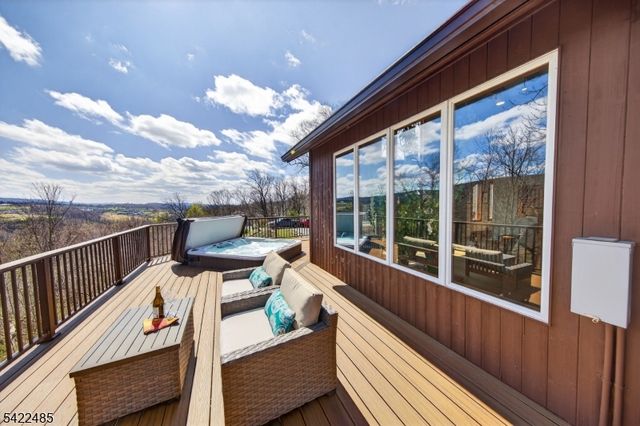 32 Evergreen Trl, Vernon Twp., NJ 07462