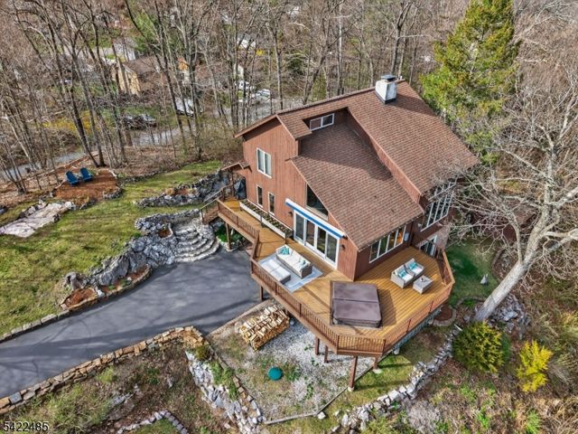 32 Evergreen Trl, Vernon Twp., NJ 07462