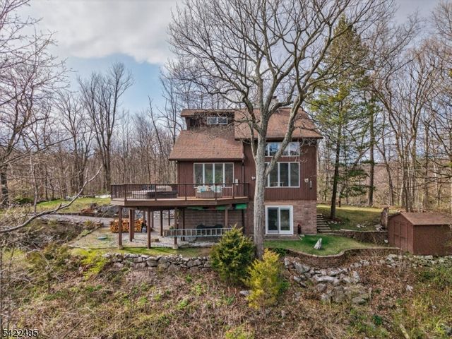 32 Evergreen Trl, Vernon Twp., NJ 07462