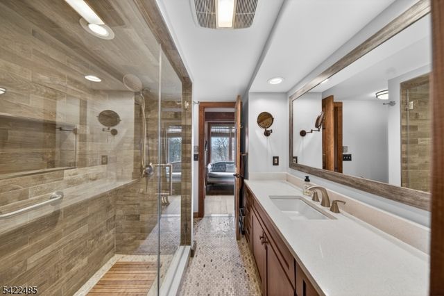 32 Evergreen Trl, Vernon Twp., NJ 07462