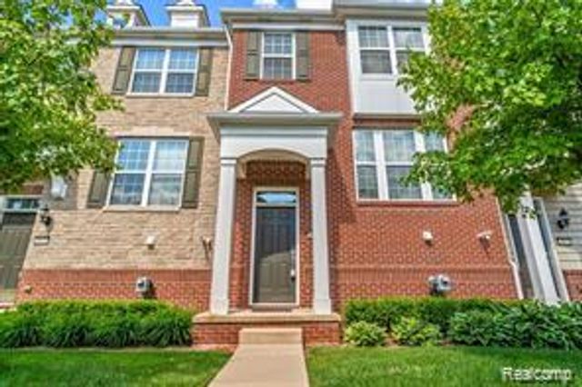 28024 Hopkins Drive, Novi, MI 48377