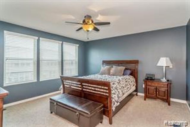 28024 Hopkins Drive, Novi, MI 48377