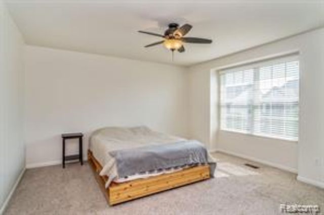 28024 Hopkins Drive, Novi, MI 48377