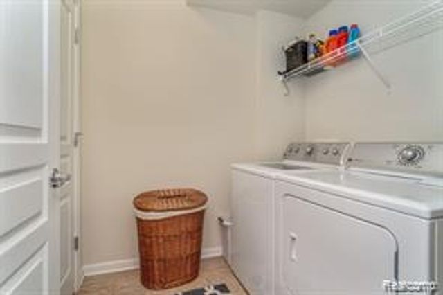 28024 Hopkins Drive, Novi, MI 48377