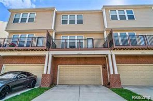 28024 Hopkins Drive, Novi, MI 48377