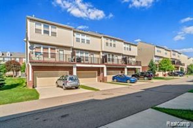 28024 Hopkins Drive, Novi, MI 48377