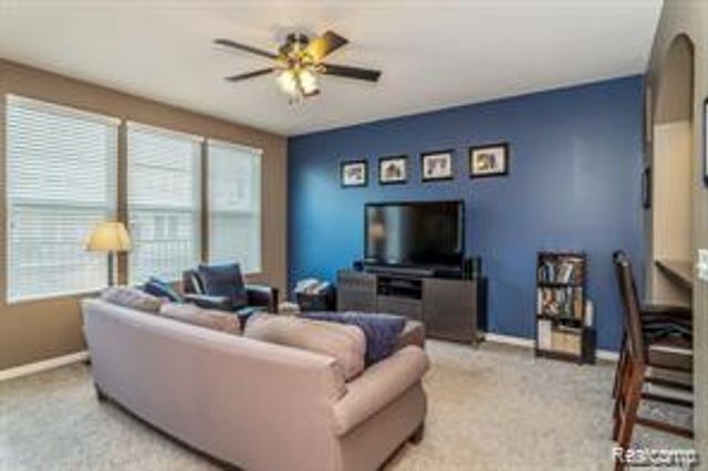 28024 Hopkins Drive, Novi, MI 48377