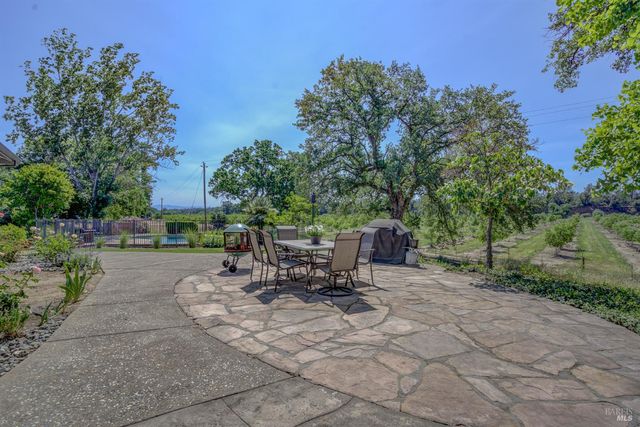 18525 Farquhar Rd, Cottonwood, CA 96022