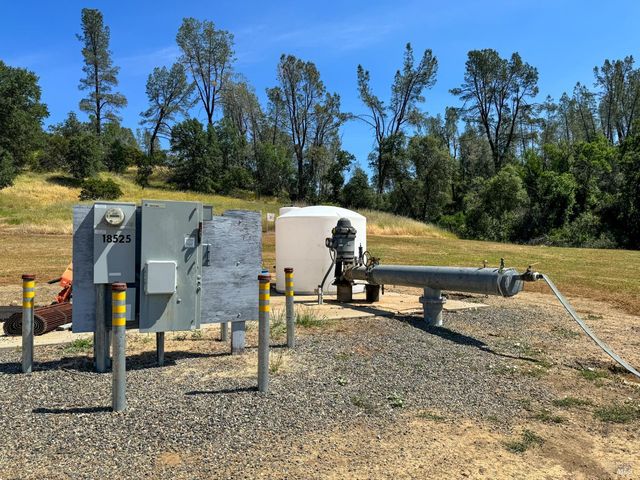 18525 Farquhar Rd, Cottonwood, CA 96022