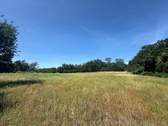 18525 Farquhar Rd, Cottonwood, CA 96022