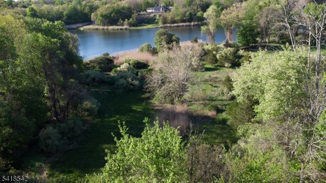 6 Hidden Valley Rd, Andover Twp., NJ 07860