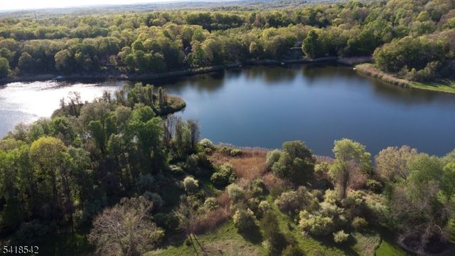 6 Hidden Valley Rd, Andover Twp., NJ 07860