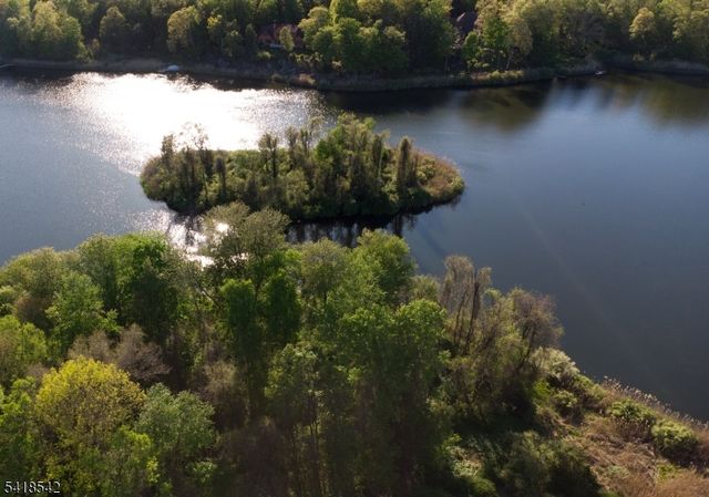 6 Hidden Valley Rd, Andover Twp., NJ 07860