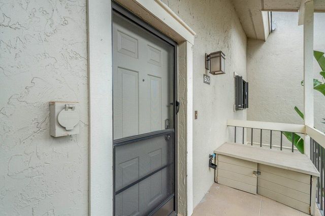 11863 Wimbledon Circle 504, Wellington, FL 33414