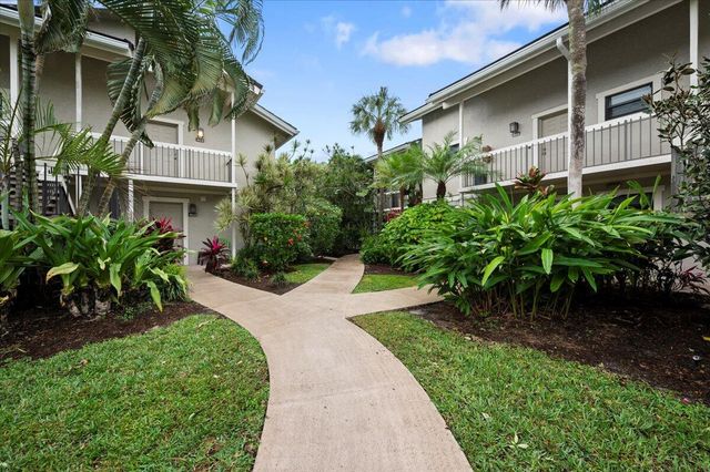 11863 Wimbledon Circle 504, Wellington, FL 33414