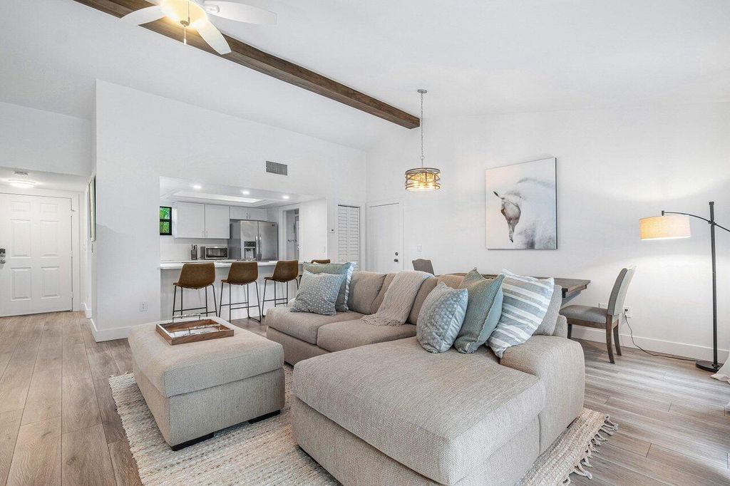 11863 Wimbledon Circle 504, Wellington, FL 33414
