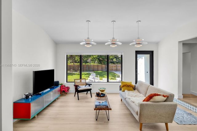 126 NW 107th St, Miami Shores, FL 33168