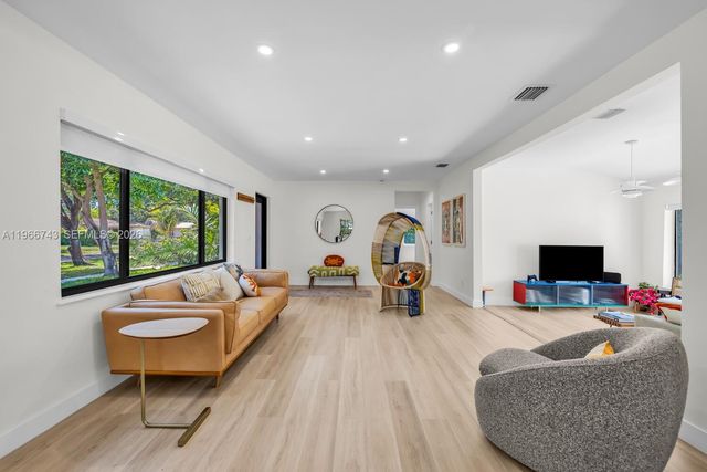 126 NW 107th St, Miami Shores, FL 33168