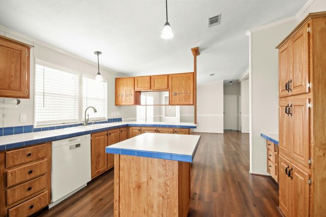 30935 Towering Oaks Drive, Magnolia, TX 77355