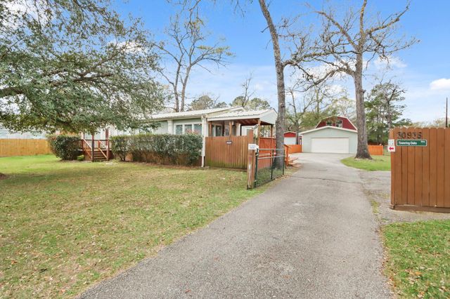 30935 Towering Oaks Drive, Magnolia, TX 77355