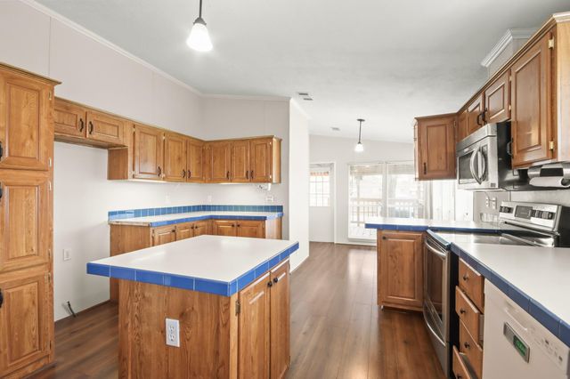 30935 Towering Oaks Drive, Magnolia, TX 77355