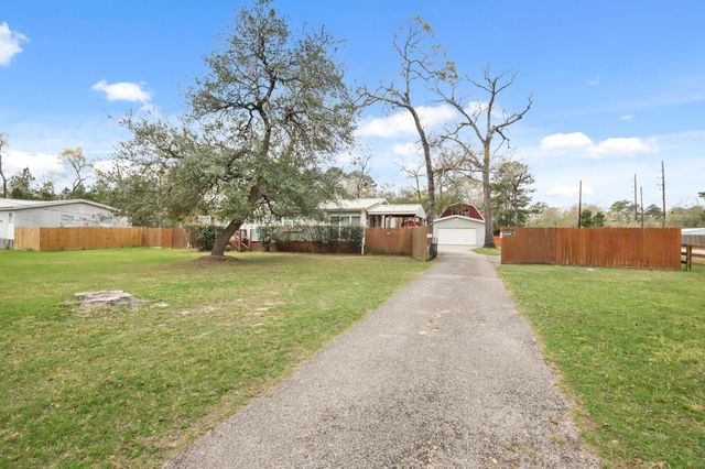 30935 Towering Oaks Drive, Magnolia, TX 77355