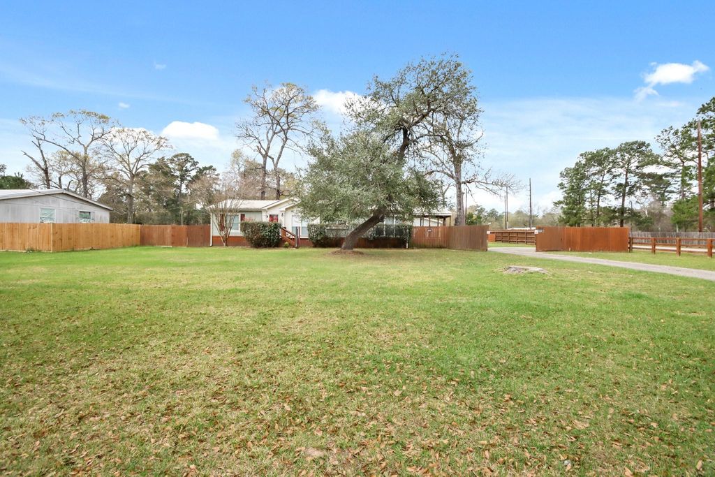 30935 Towering Oaks Drive, Magnolia, TX 77355