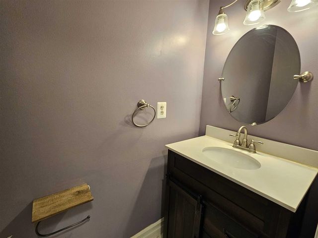 2011 Vine Way Drive Unit: 66, Canton, MI 48188
