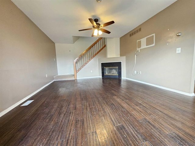 2011 Vine Way Drive Unit: 66, Canton, MI 48188
