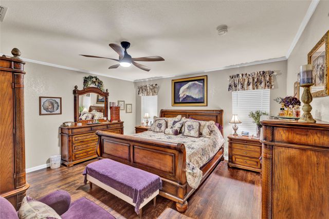 704 Hyde Park Boulevard, Cleburne, TX 76033