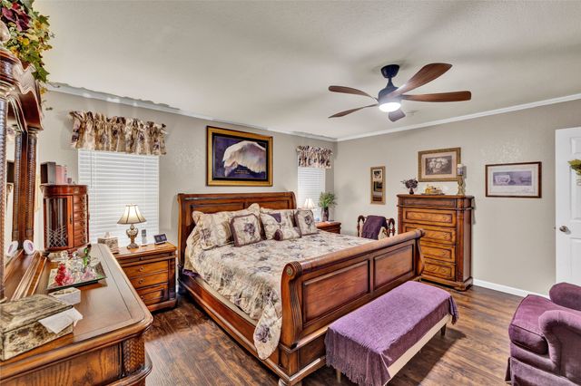 704 Hyde Park Boulevard, Cleburne, TX 76033