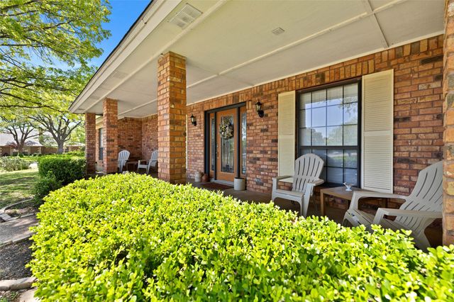 704 Hyde Park Boulevard, Cleburne, TX 76033