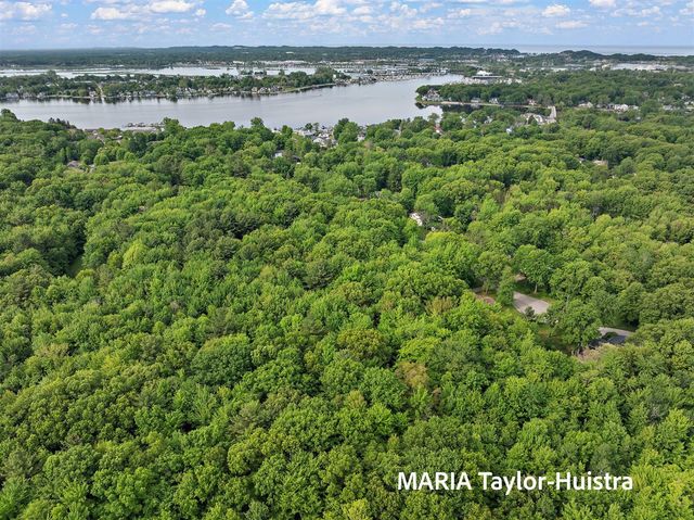 17690 Jordan Lane, Spring Lake, MI 49456