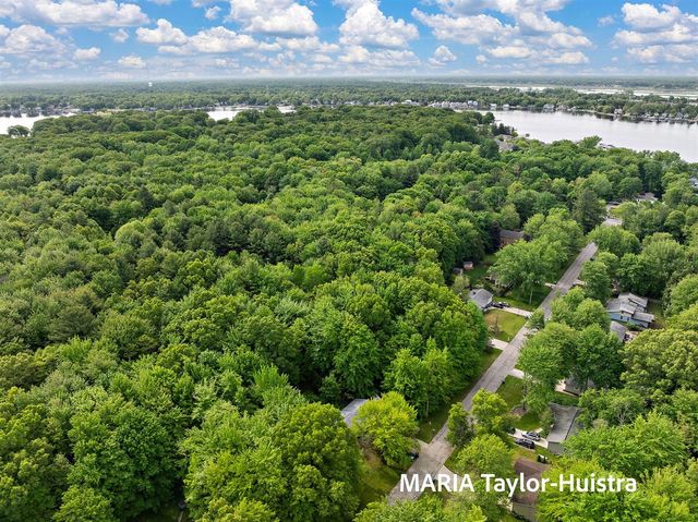 17690 Jordan Lane, Spring Lake, MI 49456