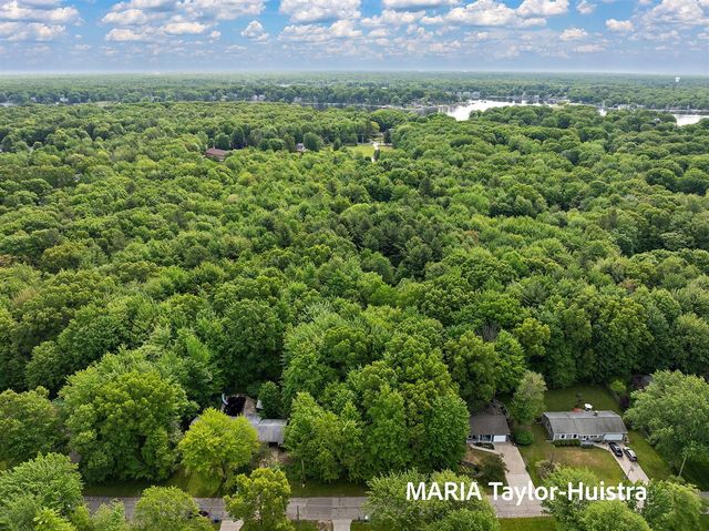 17690 Jordan Lane, Spring Lake, MI 49456