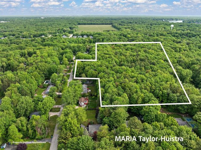17690 Jordan Lane, Spring Lake, MI 49456