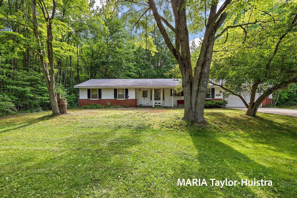17690 Jordan Lane, Spring Lake, MI 49456