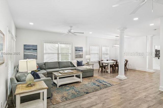 8 Henry Ln, Hilton Head Island, SC 29928