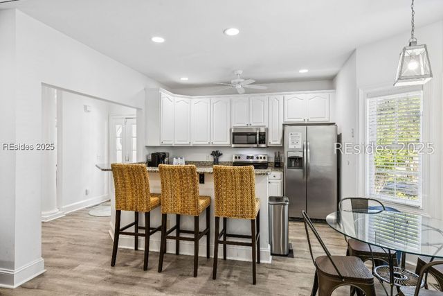 8 Henry Ln, Hilton Head Island, SC 29928